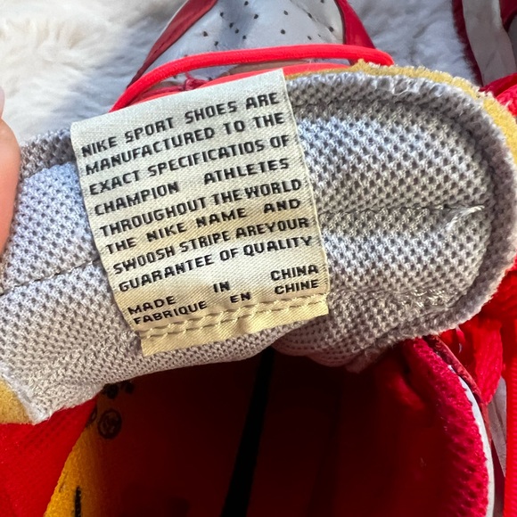 Nike 2019
Off-White x Dunk Low 'University Red' - Picture 5 of 10